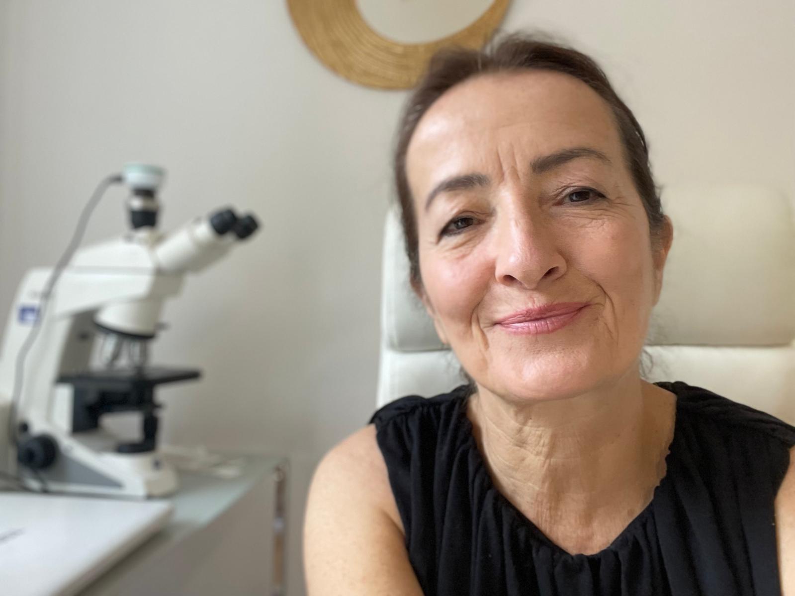 Helena neu Kopf geneigt Helena Krenn